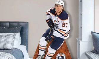Connor Mcdavid: Stand Out